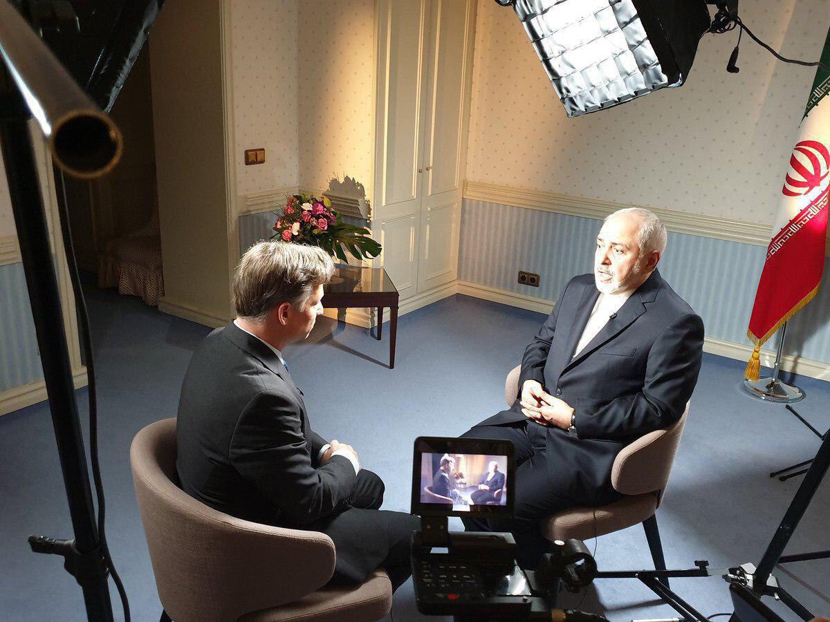 Zarif nannte Feindseligkeiten der USA gegen Iran 'Selbstmord' Zarif nannte Feindseligkeiten der USA gegen Iran 'Selbstmord'