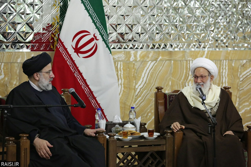 Custodian of holy shrine of Imam Reza meets Bahraini Shias leader