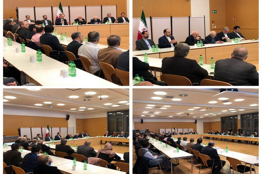 Zarif meets with Iranian expatriates in Germany Zarif meets with Iranian expatriates in Germany