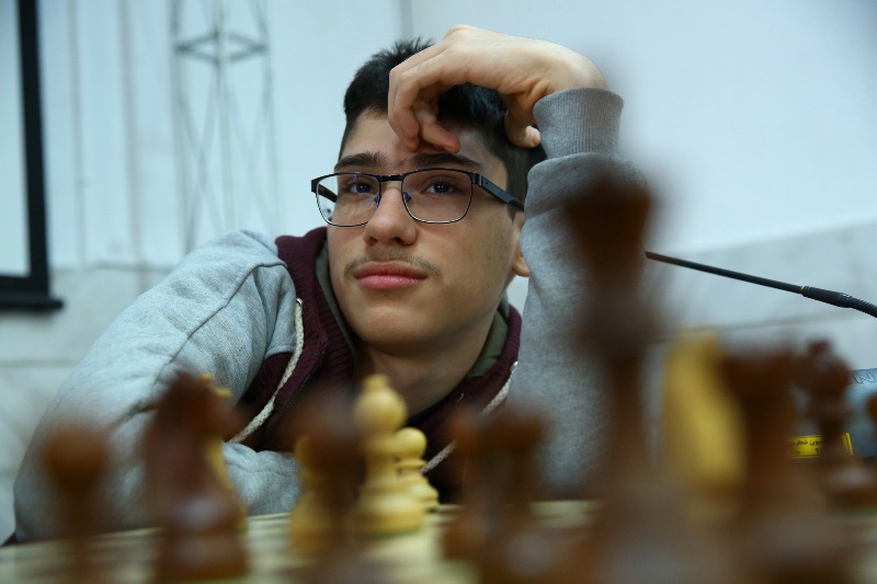 گام بلند نوجوان ايراني در مسير بزرگان شطرنج