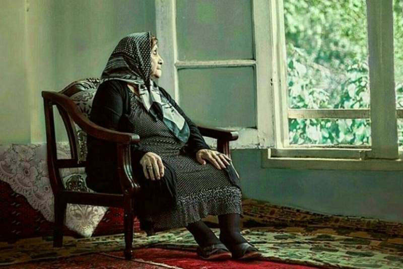 فداكاری بیمارگونه تهدیدی علیه مادری است فداكاری بیمارگونه تهدیدی علیه مادری است