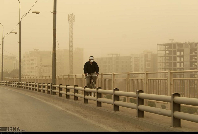 توده گرد و خاك عراقي در راه خوزستان است