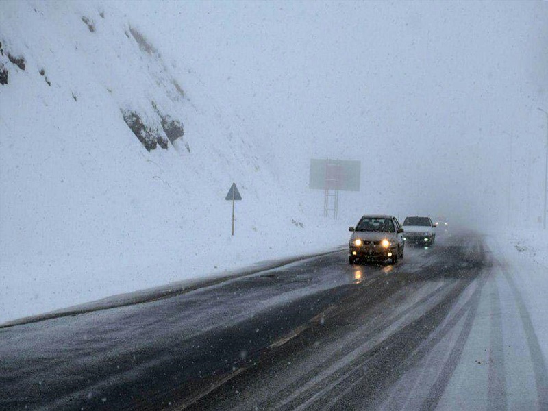 تردد در محور ايذه به لردگان با زنجير چرخ امكان‌پذير است