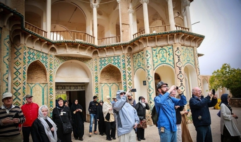 Über 6 Millionen ausländische Touristen haben den Iran besucht Über 6 Millionen ausländische Touristen haben den Iran besucht