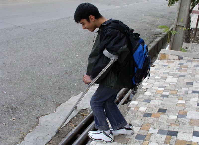 شهرداری تهران مكلف به مناسب سازی معابر برای معلولان شد