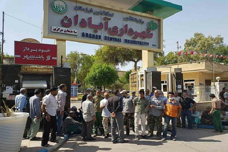 آتش نشانان آبادان خواستار پرداخت مطالبات خود شدند آتش نشانان آبادان خواستار پرداخت مطالبات خود شدند