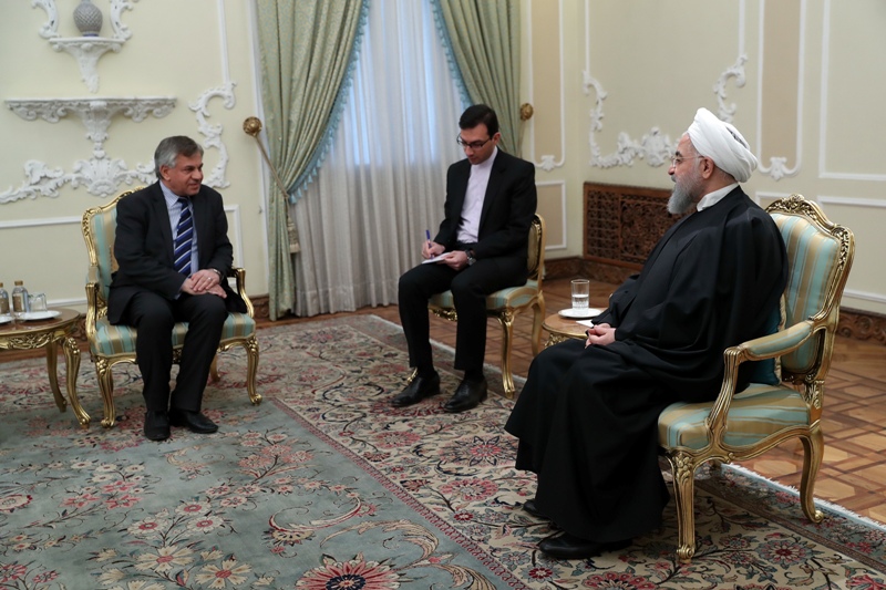 Rouhani nennt die iranisch-irakischen Beziehungen als vorbildlich in der Region Rouhani nennt die iranisch-irakischen Beziehungen als vorbildlich in der Region