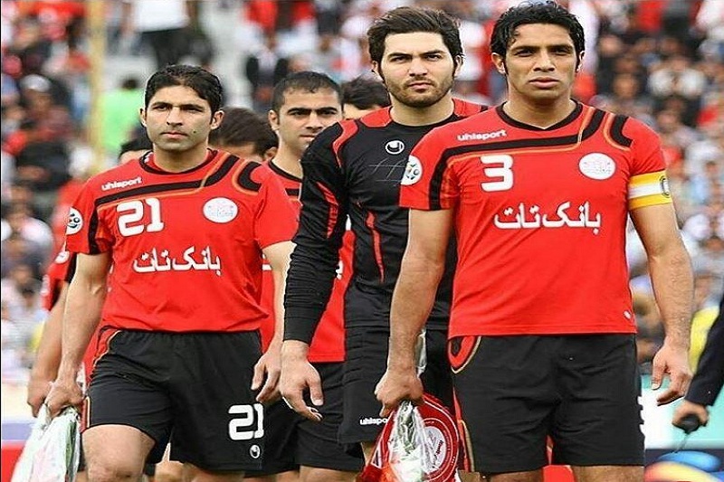 حيدري: اشتباهات داوري كمر پرسپوليس را شكسته است حيدري: اشتباهات داوري كمر پرسپوليس را شكسته است