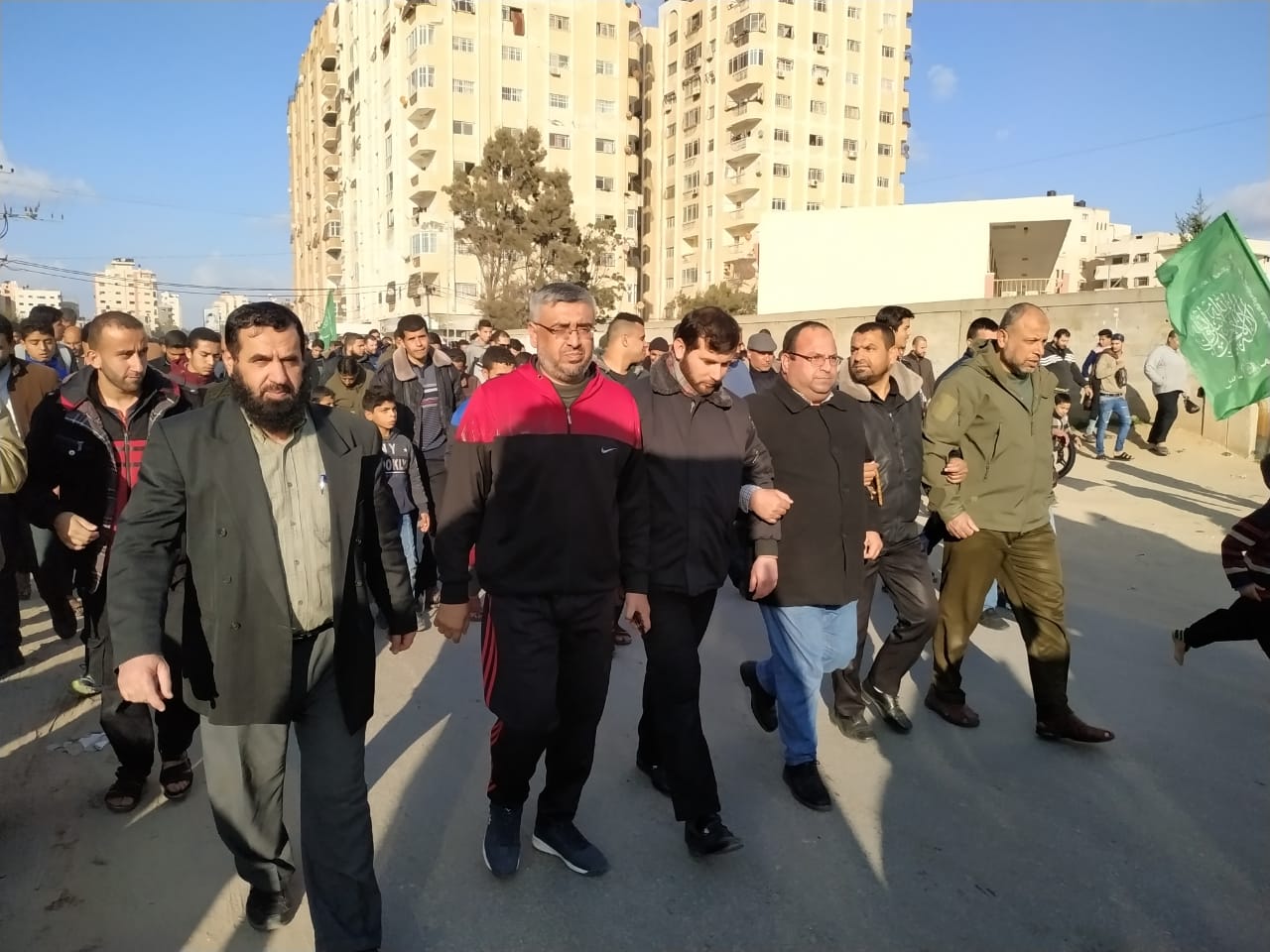 هزاران فلسطینی هلاكت نظامیان صهیونیست را جشن گرفتند هزاران فلسطینی هلاكت نظامیان صهیونیست را جشن گرفتند
