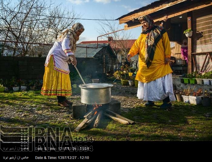 Zubereitung von Samanou im Norden Irans Zubereitung von Samanou im Norden Irans
