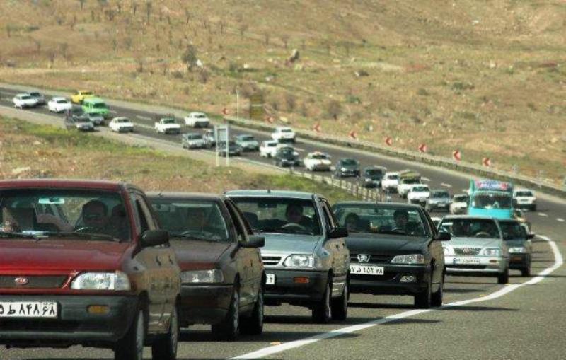 ترافيك در مسيرهاي خروجي پايتخت پرحجم است ترافيك در مسيرهاي خروجي پايتخت پرحجم است
