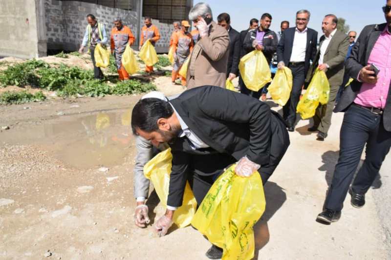 همايش نه به ريختن زباله در كازرون برگزار شد همايش نه به ريختن زباله در كازرون برگزار شد