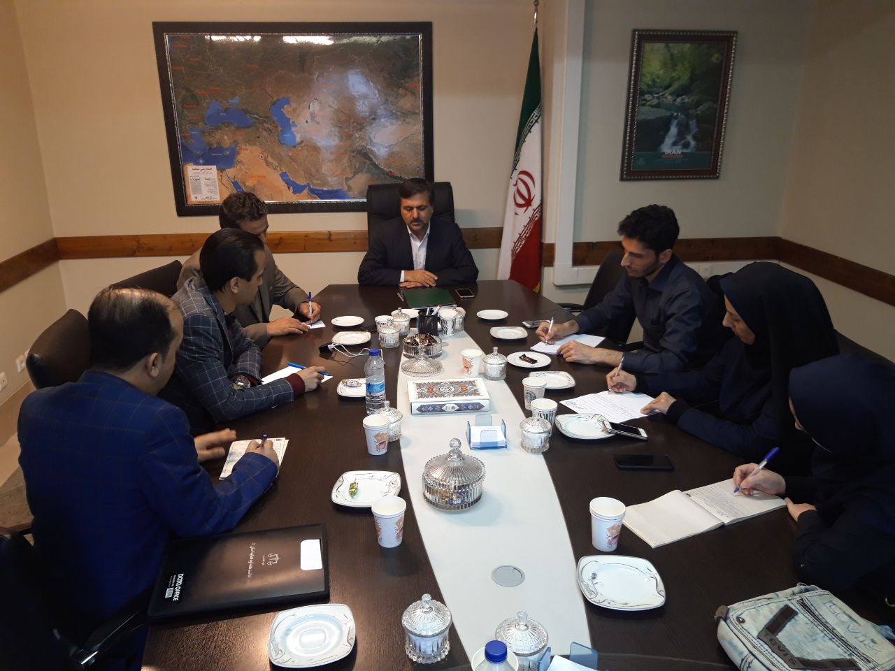 معاونت اقتصادي استانداري گلستان بايد به جايگاه حرفه اي خود برگردد معاونت اقتصادي استانداري گلستان بايد به جايگاه حرفه اي خود برگردد