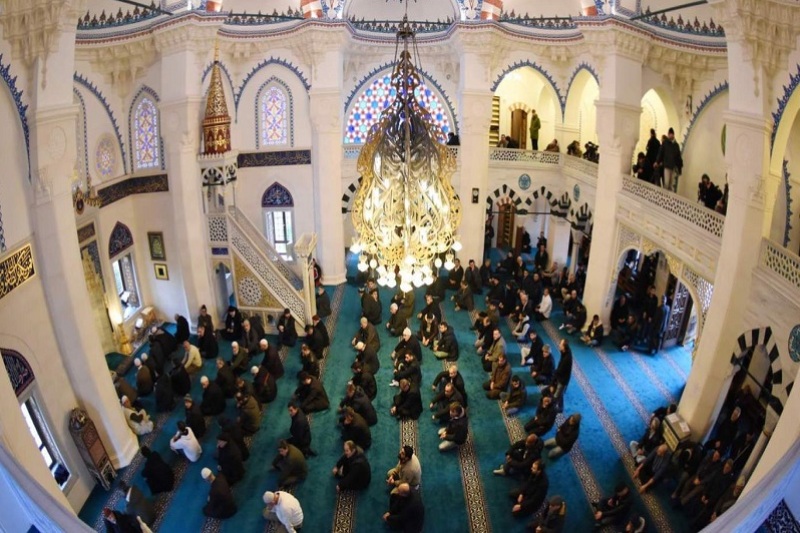 مسلمانان آلمان خواستار تشدید تدابیر امنیتی در مساجد شدند مسلمانان آلمان خواستار تشدید تدابیر امنیتی در مساجد شدند