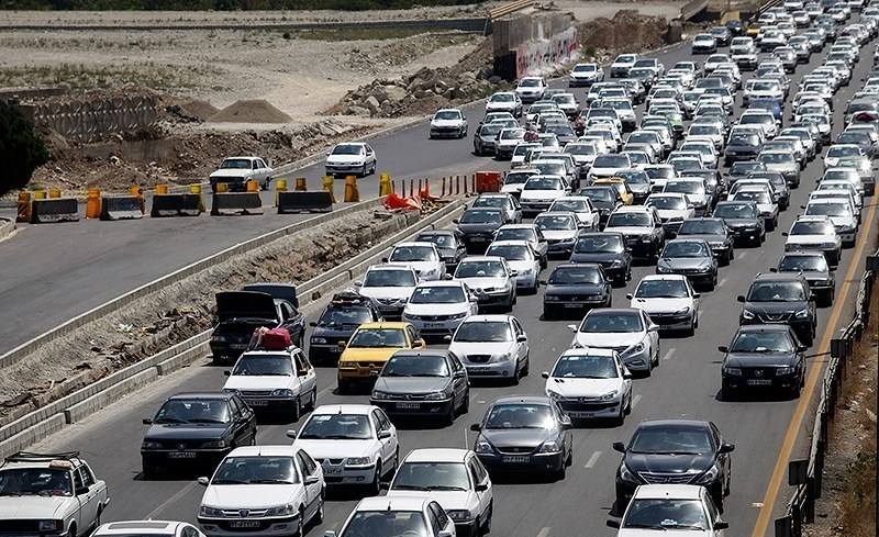 ترافیك در محورهای مواصلاتی قم پرحجم و روان است ترافیك در محورهای مواصلاتی قم پرحجم و روان است