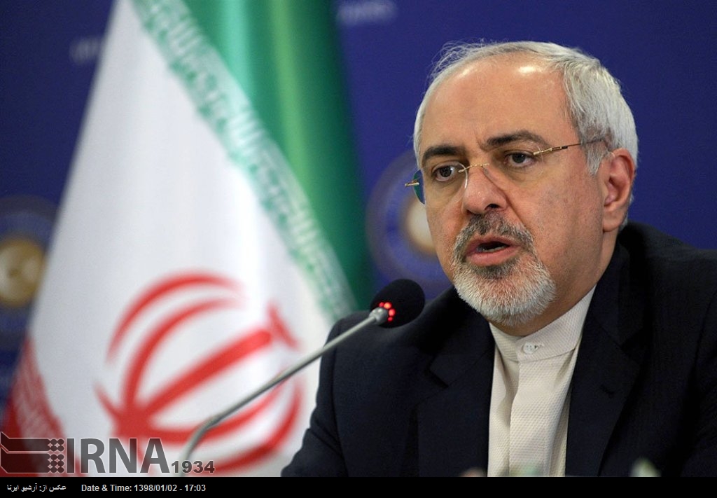 Zarif: İİT, İslam korkusu yayma aleyhine birlik istedi Zarif: İİT, İslam korkusu yayma aleyhine birlik istedi