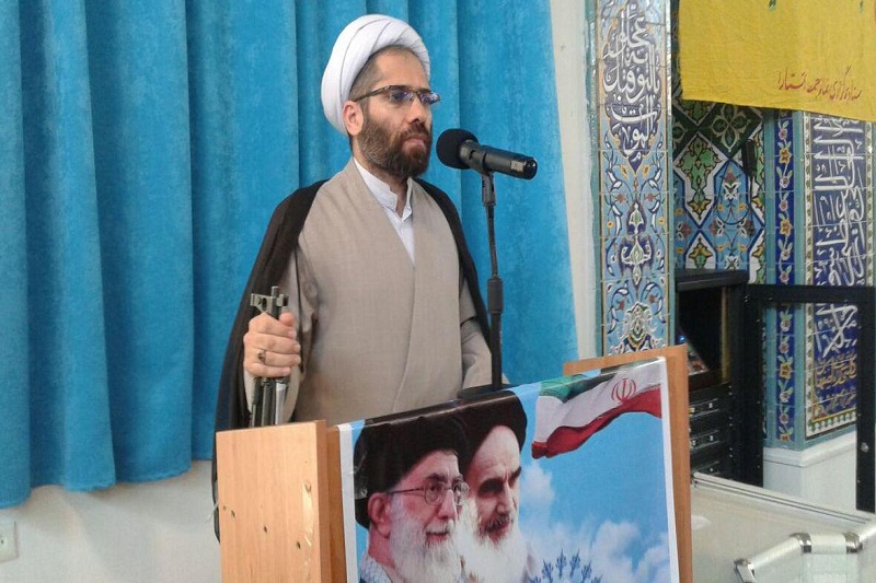 خطيب جمعه آستارا: حمايت از كالاي ايراني رونق بخش توليد است خطيب جمعه آستارا: حمايت از كالاي ايراني رونق بخش توليد است