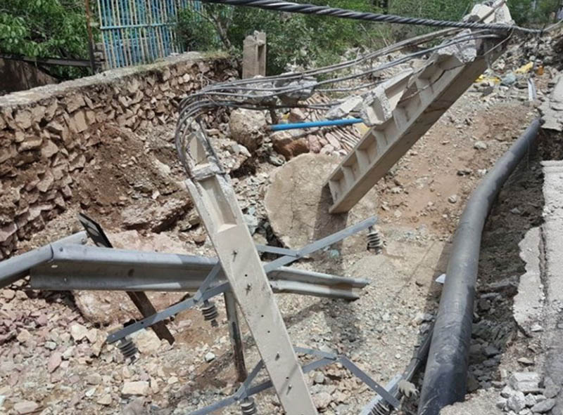 برق 25 روستا گلستان بر اثر وقوع سيل قطع است برق 25 روستا گلستان بر اثر وقوع سيل قطع است