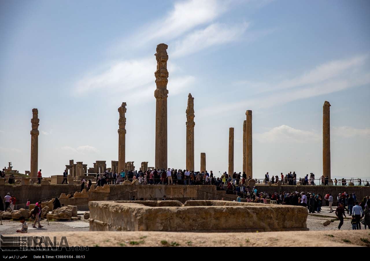 Persepolis, der von Touristen am meisten besuchte Ort in Nowruz-Ferien Persepolis, der von Touristen am meisten besuchte Ort in Nowruz-Ferien