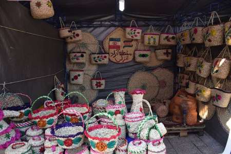 برپايي نمايشگاه نوروز بازار در منطقه آزاد انزلي