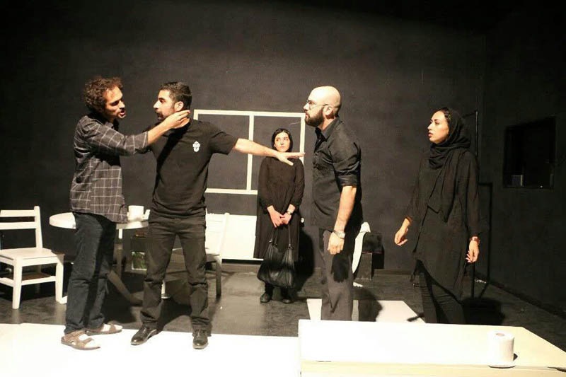 نبود سالن تخصصي، چالش عمده تئاتر در زنجان