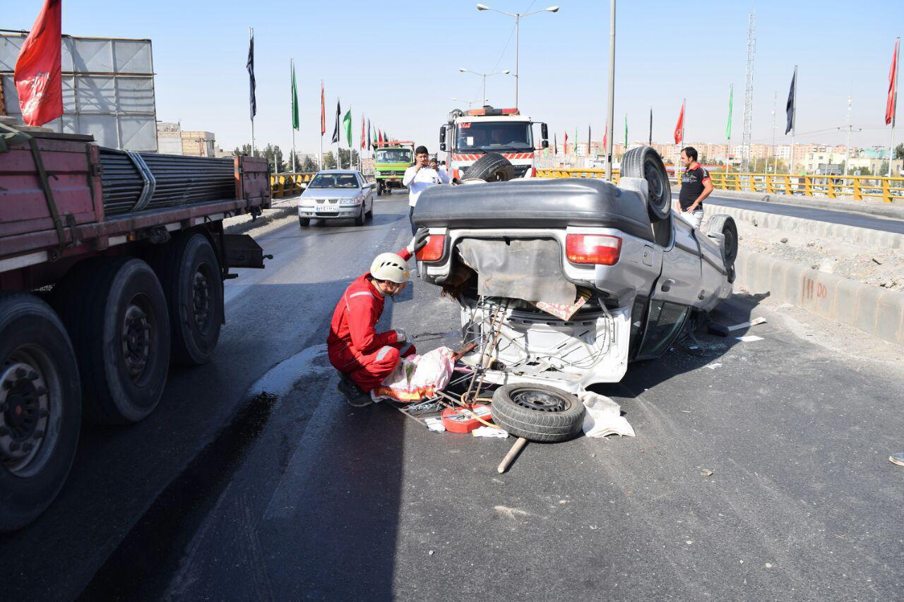 نیمی از تصادفات نوروزی كشور مربوط به واژگونی خودروهاست