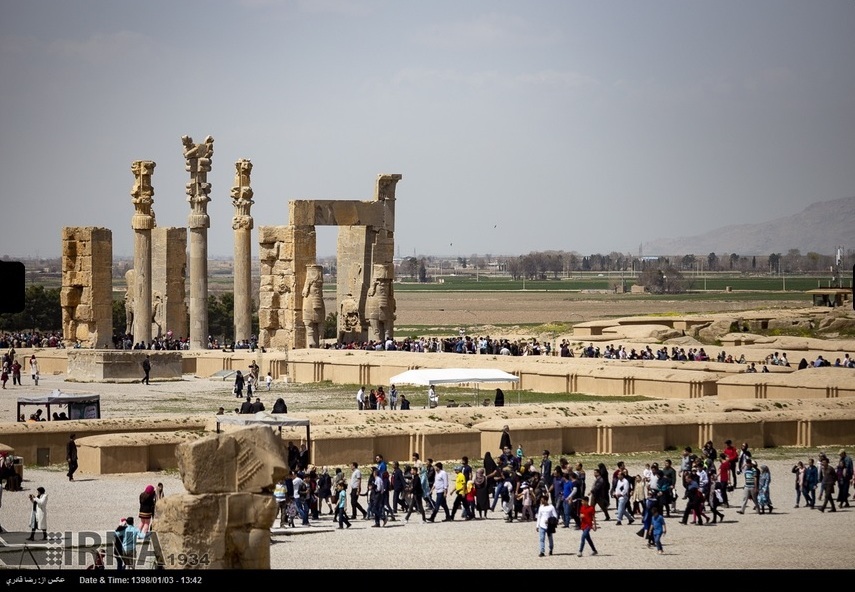 فارس، سرزمين جاذبه هاي تاريخي و طبيعي پذيراي ميهمانان نوروزي فارس، سرزمين جاذبه هاي تاريخي و طبيعي پذيراي ميهمانان نوروزي