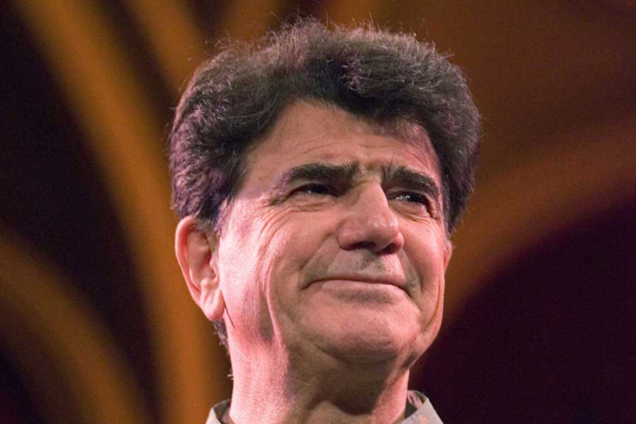Le prix d'Aga Khan de Musique décerné au chanteur iranien Mohammad Reza Shajarian Le prix d'Aga Khan de Musique décerné au chanteur iranien Mohammad Reza Shajarian