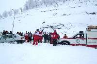 60 مسافر گرفتار در برف و كولاك اشنويه نجات يافتند