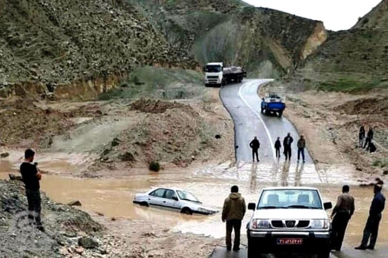 5 جاده بر اثر طغیان رودخانه مسدود شد