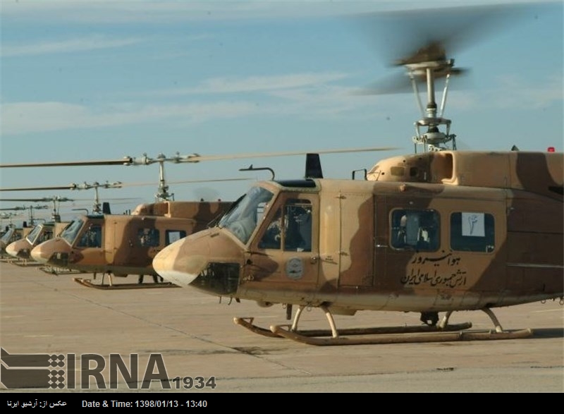 Helicópteros del Ejército iraní reparten ayuda humanitaria en Pol-e Dojtar Helicópteros del Ejército iraní reparten ayuda humanitaria en Pol-e Dojtar