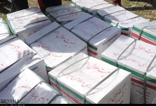 ارسال ۱۴۰۰ تخته موکت و ۶۵۰ تخته پتو از هلال‌احمر یزد به مناطق سیل‌زده سیستان و بلوچستان