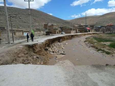 راه های روستایی فامنین بازگشایی شد