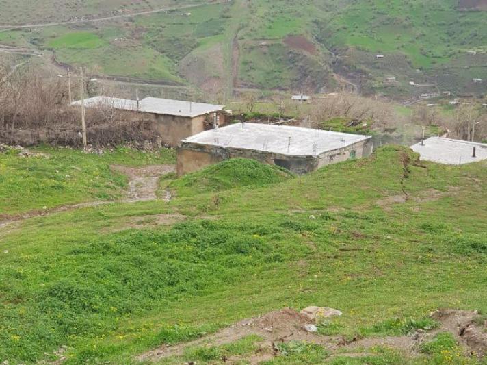 چهار باب ساختمان روستايي در سروآباد تخريب شد چهار باب ساختمان روستايي در سروآباد تخريب شد