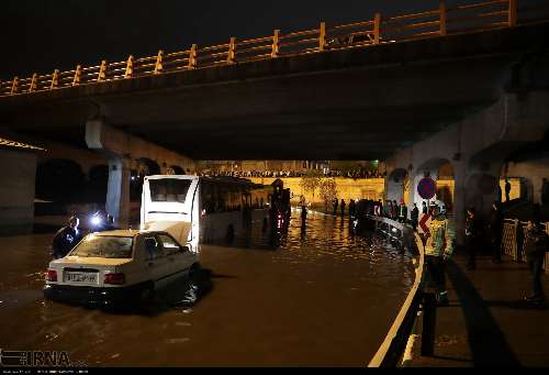۴۰ مورد آب ‌افتادگی در پی بارش‌های اخیر در مشهد رخ داد + فیلم
