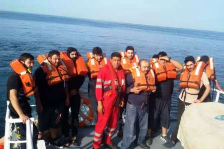 نجات16سرنشین كشتی خارجی سانحه دیده در خلیج فارس