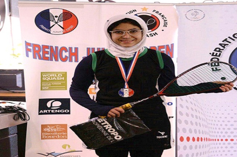 Squash: une fille iranienne dans le top 8 mondial