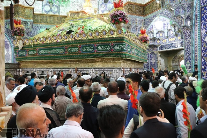 قم در سالروز میلاد علمدار كربلا غرق نور است قم در سالروز میلاد علمدار كربلا غرق نور است