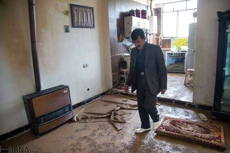 سیلزدگان كرناچی همچنان سرگردان سیلزدگان كرناچی همچنان سرگردان