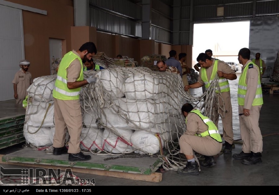 Omán entrega un segundo cargamento de ayuda a Irán para los afectados por las inundaciones Omán entrega un segundo cargamento de ayuda a Irán para los afectados por las inundaciones