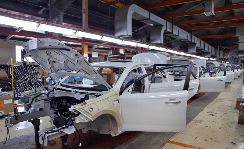 Trotz Sanktionen: Autoproduktion im Iran steigt um 70% Trotz Sanktionen: Autoproduktion im Iran steigt um 70%