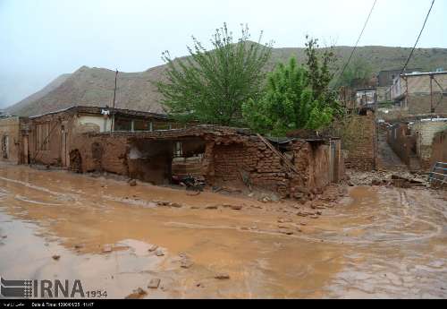 بارش باران موجب بسته شدن راه و قطع آب برخی روستاهای کلات در خراسان رضوی شد