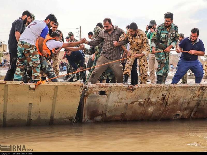 Iran: Sympathie-Welle stärker als Hochwasserwelle Iran: Sympathie-Welle stärker als Hochwasserwelle