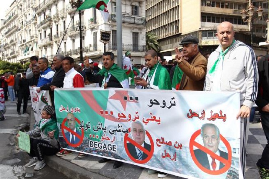 مخالفت احزاب سياسي الجزاير با رييس جمهوري موقت اين كشور مخالفت احزاب سياسي الجزاير با رييس جمهوري موقت اين كشور