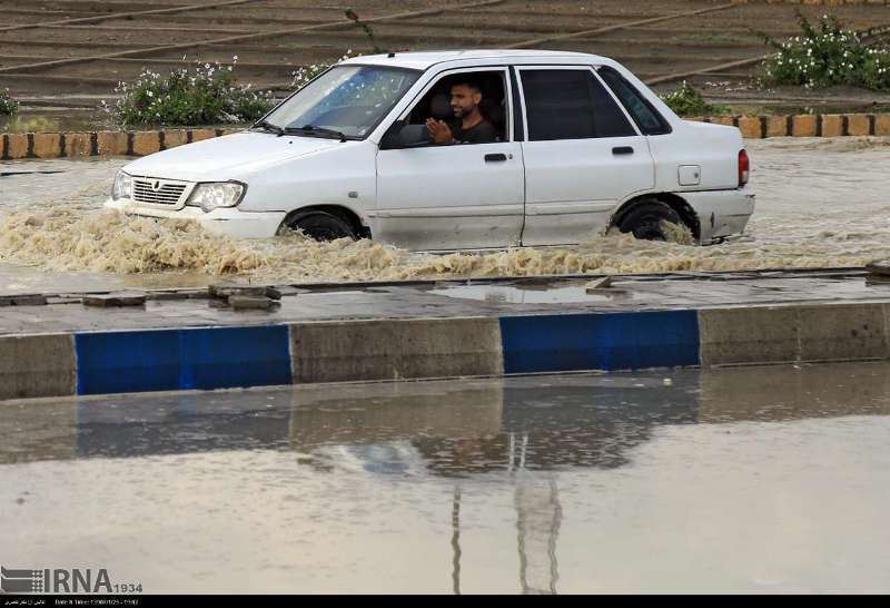 سيلاب راه ارتباطي 11 روستاي سبزوار را مسدود كرد