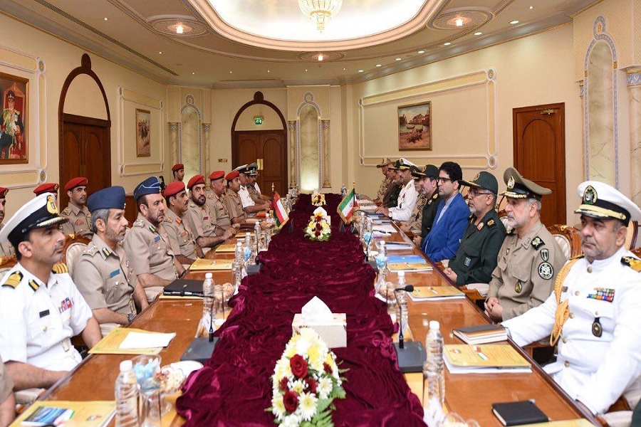 Iran, Oman hold joint military commission meeting