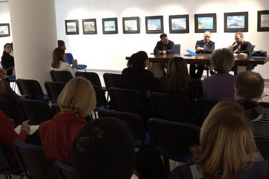 Un colloque d'hommage au grand poète iranien Hâfez se tient à Rome Un colloque d'hommage au grand poète iranien Hâfez se tient à Rome