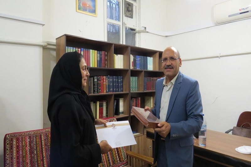 مركز حافظ شناسي با استاد دانشگاه استراليا تفاهمنامه امضا كرد مركز حافظ شناسي با استاد دانشگاه استراليا تفاهمنامه امضا كرد