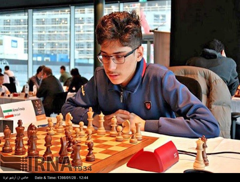 Ajedrecista iraní consigue la medalla de plata en las competiciones de Islandia Ajedrecista iraní consigue la medalla de plata en las competiciones de Islandia