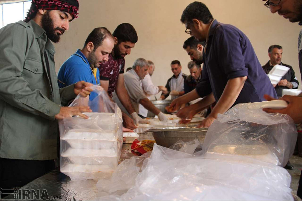 جریان زندگی در پلدختر با بهره گیری از الگوی موكب های اربعین جریان زندگی در پلدختر با بهره گیری از الگوی موكب های اربعین